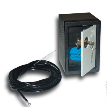Система дистанционной разблокировки привода со встроенной кнопкой управления ( в корпусе) / трос 5 метров / для рулонных ворот